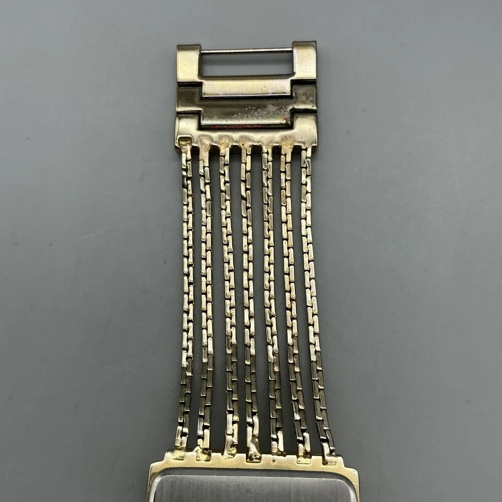 Anne Klein see photos